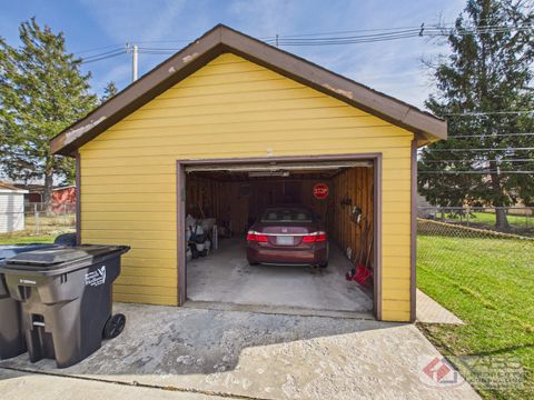 Tiny photo for 15509 Rose Drive, South Holland, IL 60473 (MLS # 12599792)