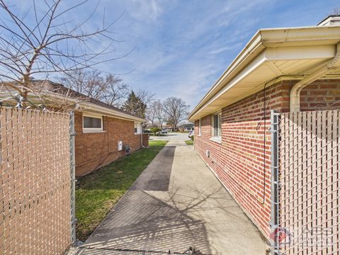 Tiny photo for 15509 Rose Drive, South Holland, IL 60473 (MLS # 12599792)