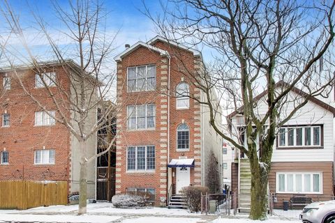 1359 W Hubbard Street 1 Chicago IL 60642