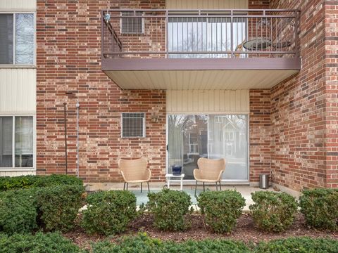 Tiny photo for 4900 Forest Avenue #108, Downers Grove, IL 60515 (MLS # 12583745)