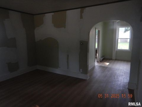 Tiny photo for 525 E Marion Street, Princeton, IL 61356 (MLS # QC4264579)