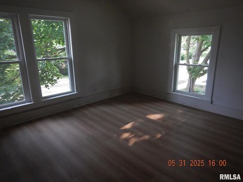 Tiny photo for 525 E Marion Street, Princeton, IL 61356 (MLS # QC4264579)