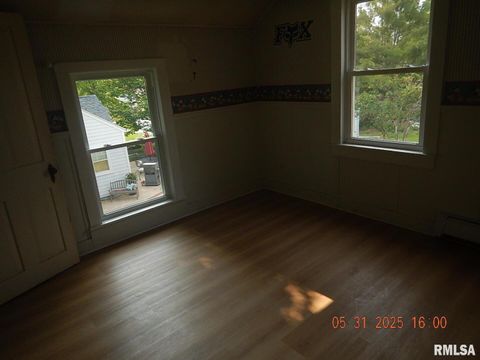 Tiny photo for 525 E Marion Street, Princeton, IL 61356 (MLS # QC4264579)