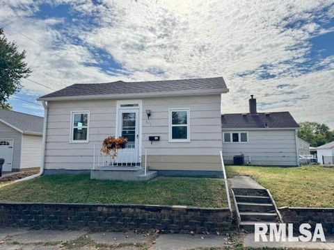 Tiny photo for 511 MAIN Avenue, Clinton, IA 52732 (MLS # 12602523)