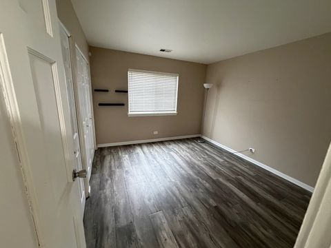 Tiny photo for 9388 Bay Colony Drive #1S, Des Plaines, IL 60016 (MLS # 12542466)