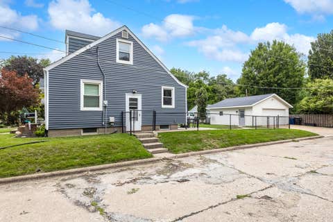 Tiny photo for 5419 6th Avenue, Moline, IL 61265 (MLS # 12722433)