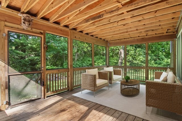 9017 Wildrose Lane