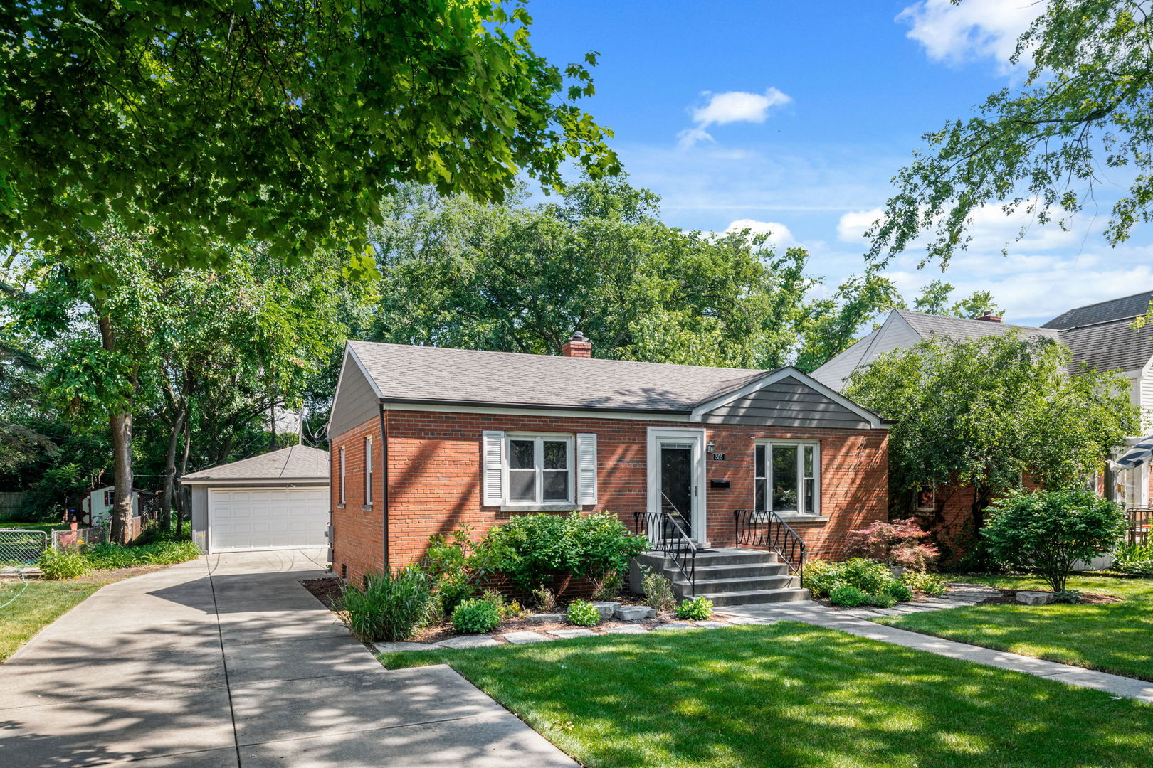 505 W Alexander Boulevard