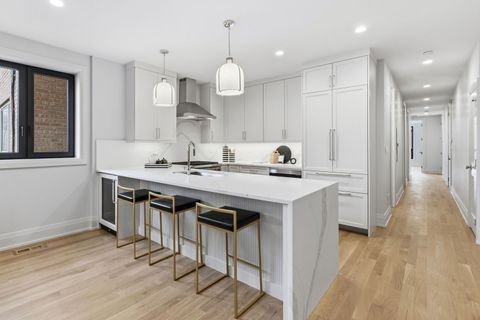 Tiny photo for 908 W Fullerton Avenue #2, Chicago, IL 60614 (MLS # 12513330)