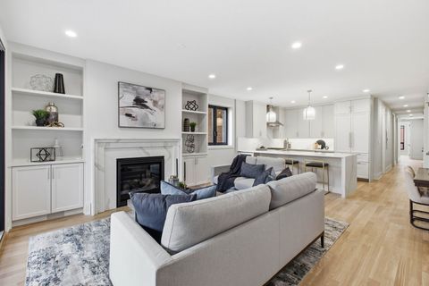 Tiny photo for 908 W Fullerton Avenue #2, Chicago, IL 60614 (MLS # 12513330)