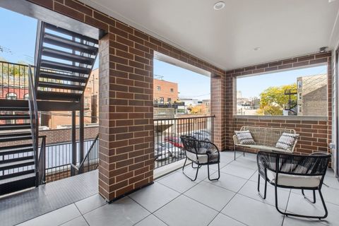 Tiny photo for 908 W Fullerton Avenue #2, Chicago, IL 60614 (MLS # 12513330)