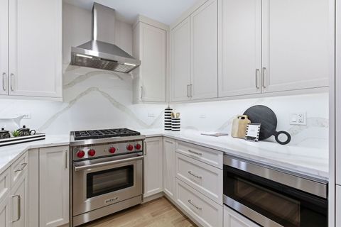 Tiny photo for 908 W Fullerton Avenue #2, Chicago, IL 60614 (MLS # 12513330)