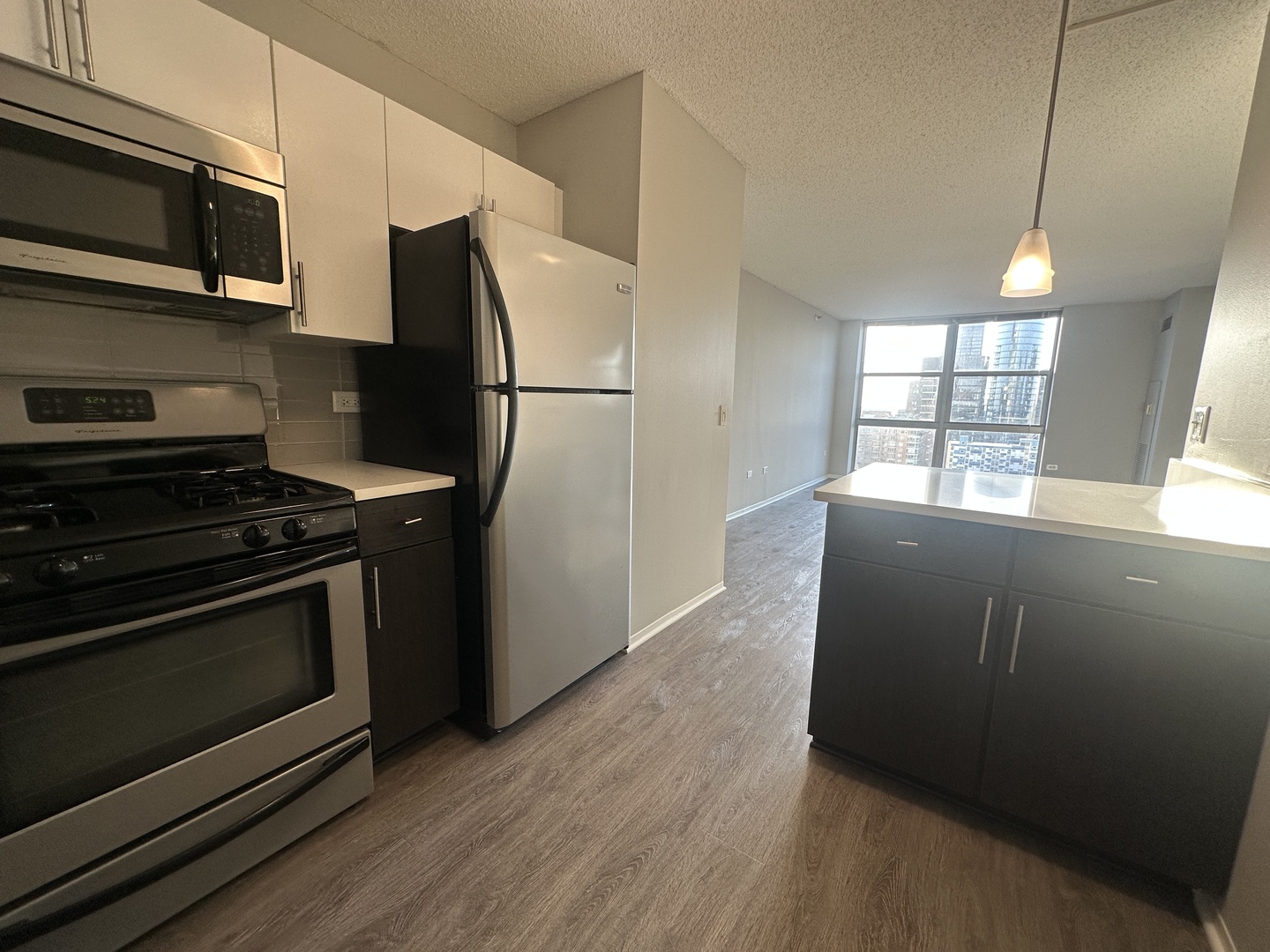 180 N Jefferson Street 1709