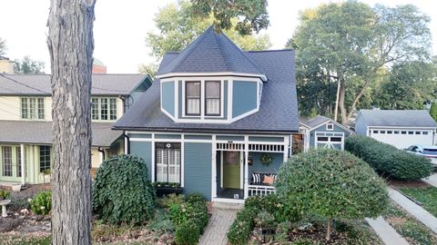 Photo of 213 S 5th Street, Geneva, IL 60134 (MLS # 12479745) Photo of 213 S 5th Street, Geneva, IL 60134 (MLS # 12479745)