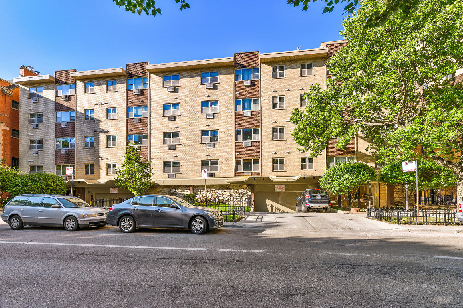 420 W Aldine Avenue Unit 326, Chicago, IL 60657 — MLS #12626145 — Main listing photo