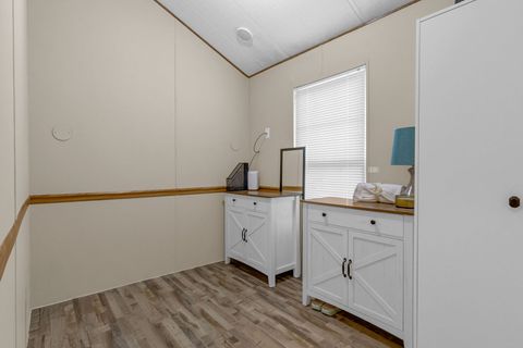 Tiny photo for 280 Misty Ridge, McHenry, IL 60051 (MLS # 12611409)