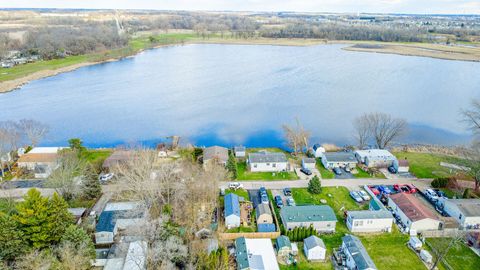 Tiny photo for 280 Misty Ridge, McHenry, IL 60051 (MLS # 12611409)