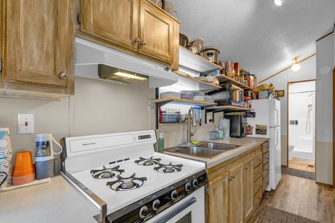 Tiny photo for 280 Misty Ridge, McHenry, IL 60051 (MLS # 12611409)