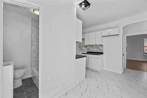 Tiny photo for 1507 W 8 Street, Davenport, IA 52802 (MLS # 12560371)