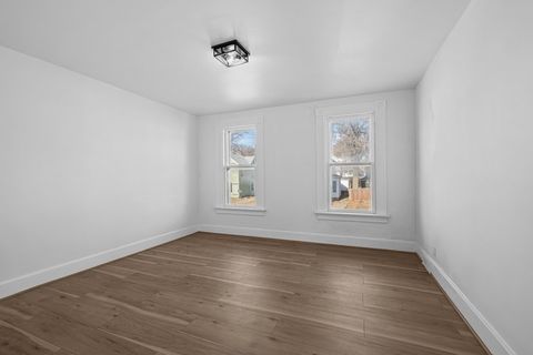 Tiny photo for 1507 W 8 Street, Davenport, IA 52802 (MLS # 12560371)