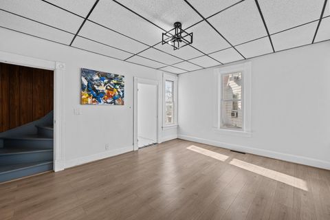 Tiny photo for 1507 W 8 Street, Davenport, IA 52802 (MLS # 12560371)