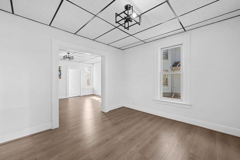 Tiny photo for 1507 W 8 Street, Davenport, IA 52802 (MLS # 12560371)