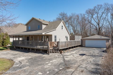 Photo of 8829 Skyline Drive, Burr Ridge, IL 60527 (MLS # 12533153)