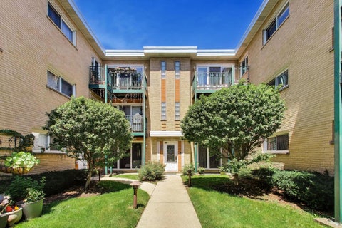 Tiny photo for 717 Seward Street #3E, Evanston, IL 60202 (MLS # 12699329)