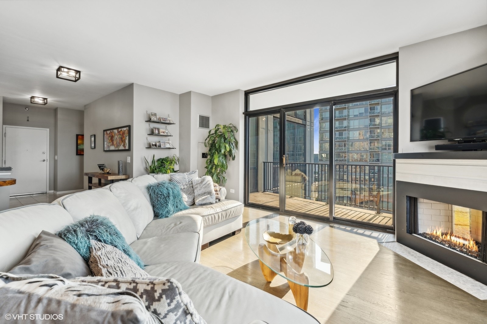 435 W ERIE Street 1708