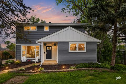 Photo of 2002 Hawk Court, Rolling Meadows, IL 60008 (MLS # 12641486)