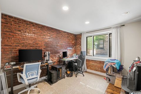 Tiny photo for 635 W Sheridan Road #G, Chicago, IL 60613 (MLS # 12683306)