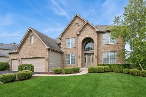 Photo of 1790 Queensport Drive, Crystal Lake, IL 60014 (MLS # 12723609)