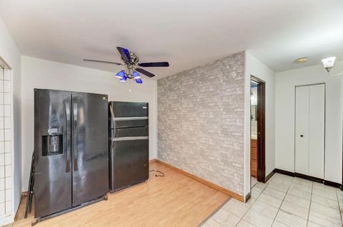 Tiny photo for 256 Shorewood Drive #2C, Glendale Heights, IL 60139 (MLS # 12489563)