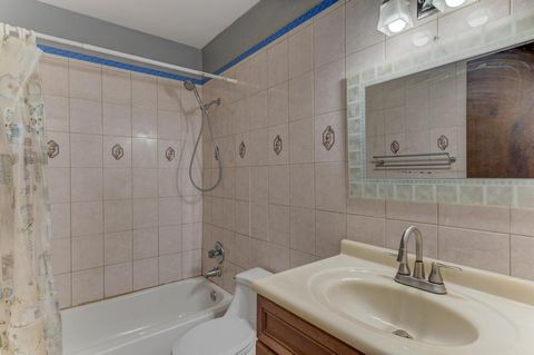 Tiny photo for 256 Shorewood Drive #2C, Glendale Heights, IL 60139 (MLS # 12489563)