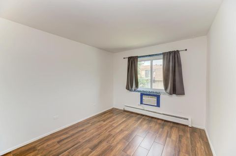 Tiny photo for 256 Shorewood Drive #2C, Glendale Heights, IL 60139 (MLS # 12489563)