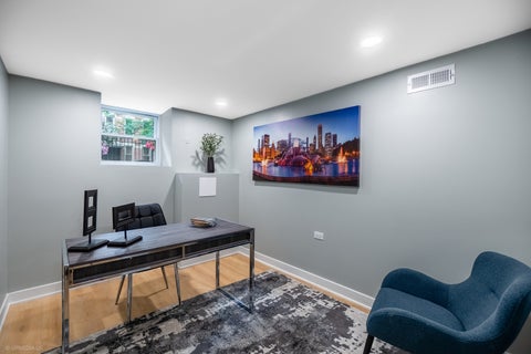 Tiny photo for 1952 N Bissell Street, Chicago, IL 60614 (MLS # 12681328)