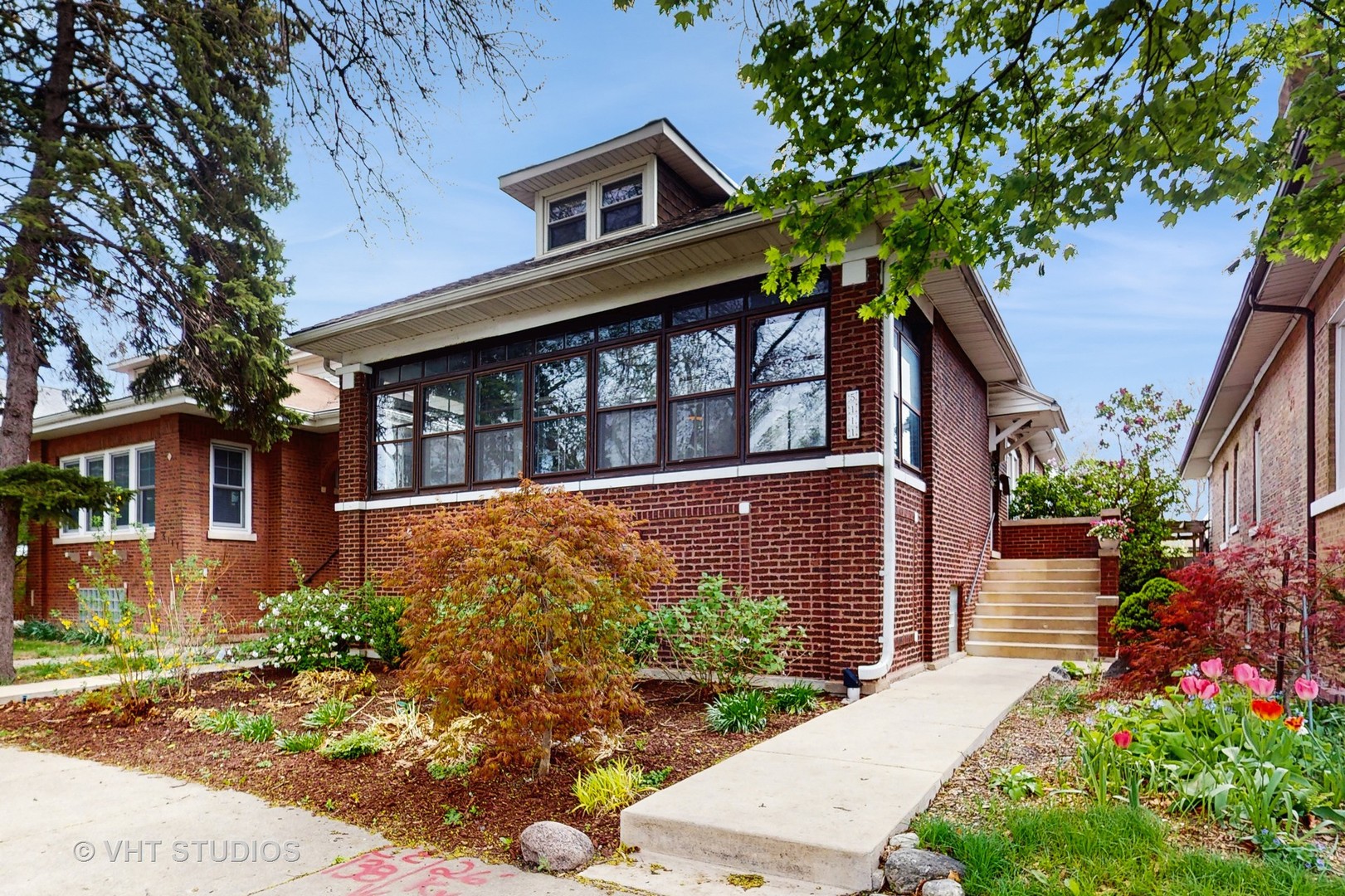 5111 N Saint Louis Avenue