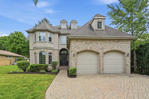 Photo of 5705 S Elm Street, Hinsdale, IL 60521 (MLS # 12706213)