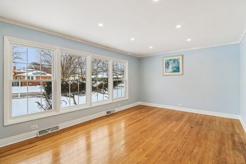 Tiny photo for 2931 greenleaf Avenue, Wilmette, IL 60091 (MLS # 12553600)
