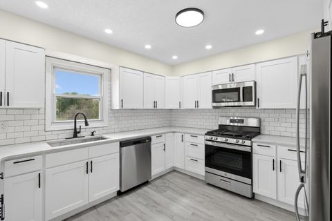 Tiny photo for 645 Suncrest Court, Sherrard, IL 61281 (MLS # 12673863)