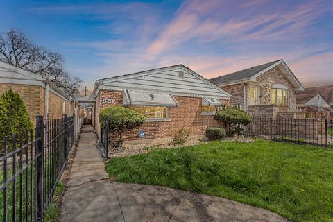 Tiny photo for 4541 S Laporte Avenue, Chicago, IL 60638 (MLS # 12623426)
