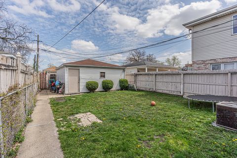 Tiny photo for 4541 S Laporte Avenue, Chicago, IL 60638 (MLS # 12623426)