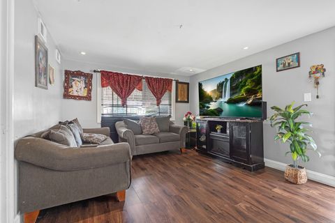 Tiny photo for 4541 S Laporte Avenue, Chicago, IL 60638 (MLS # 12623426)