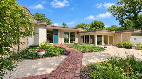 Photo of 767 Whiteoaks Lane, Highland Park, IL 60035 (MLS # 12751126)