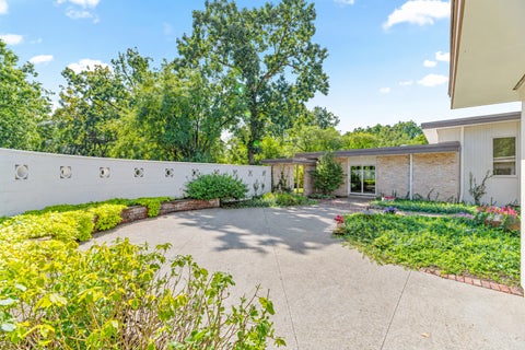 Tiny photo for 767 Whiteoaks Lane, Highland Park, IL 60035 (MLS # 12751126)