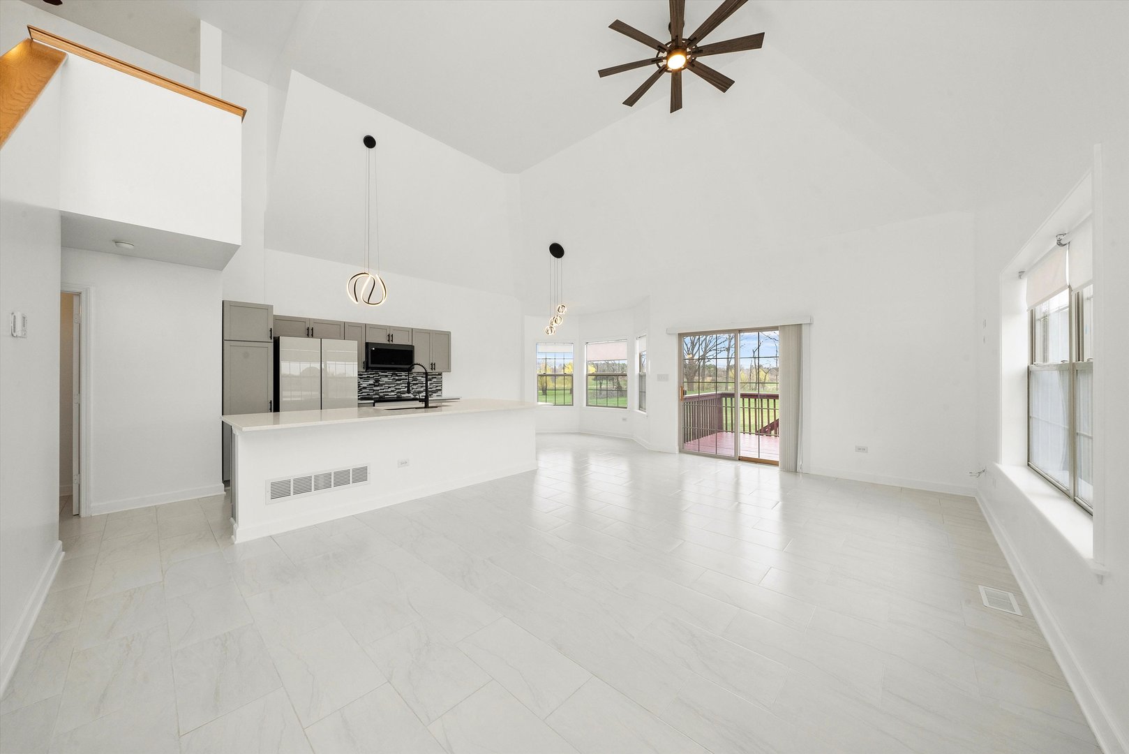 286 Sunset Boulevard