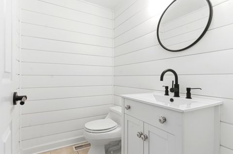 Tiny photo for 200 Tanglewood Drive, Glen Ellyn, IL 60137 (MLS # 12617043)