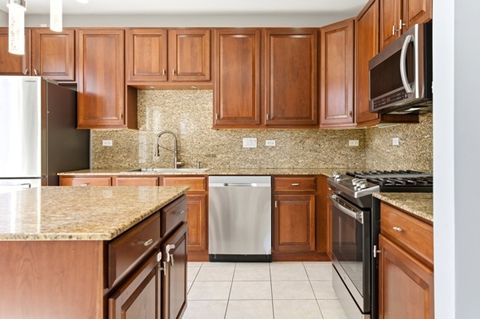 Tiny photo for 200 Tanglewood Drive, Glen Ellyn, IL 60137 (MLS # 12617043)