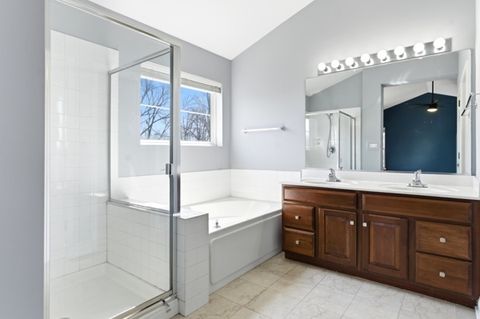 Tiny photo for 200 Tanglewood Drive, Glen Ellyn, IL 60137 (MLS # 12617043)