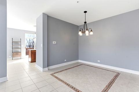 Tiny photo for 200 Tanglewood Drive, Glen Ellyn, IL 60137 (MLS # 12617043)